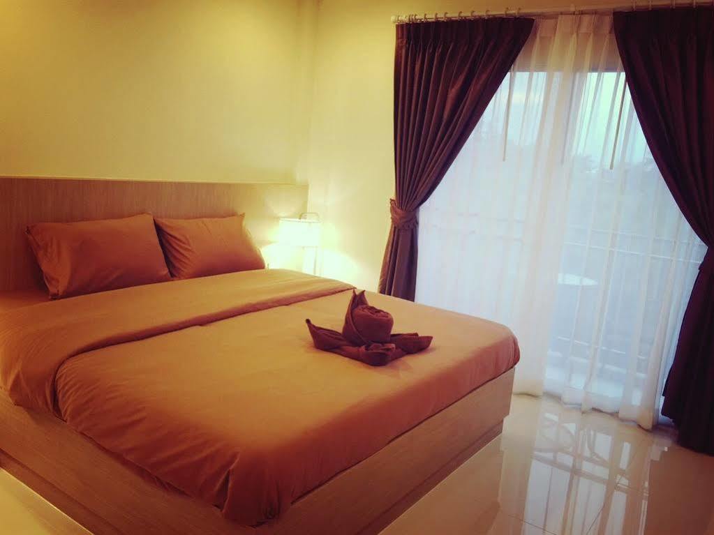 Oyo 306 Paradise Park Laemchabang Si Racha Exterior foto