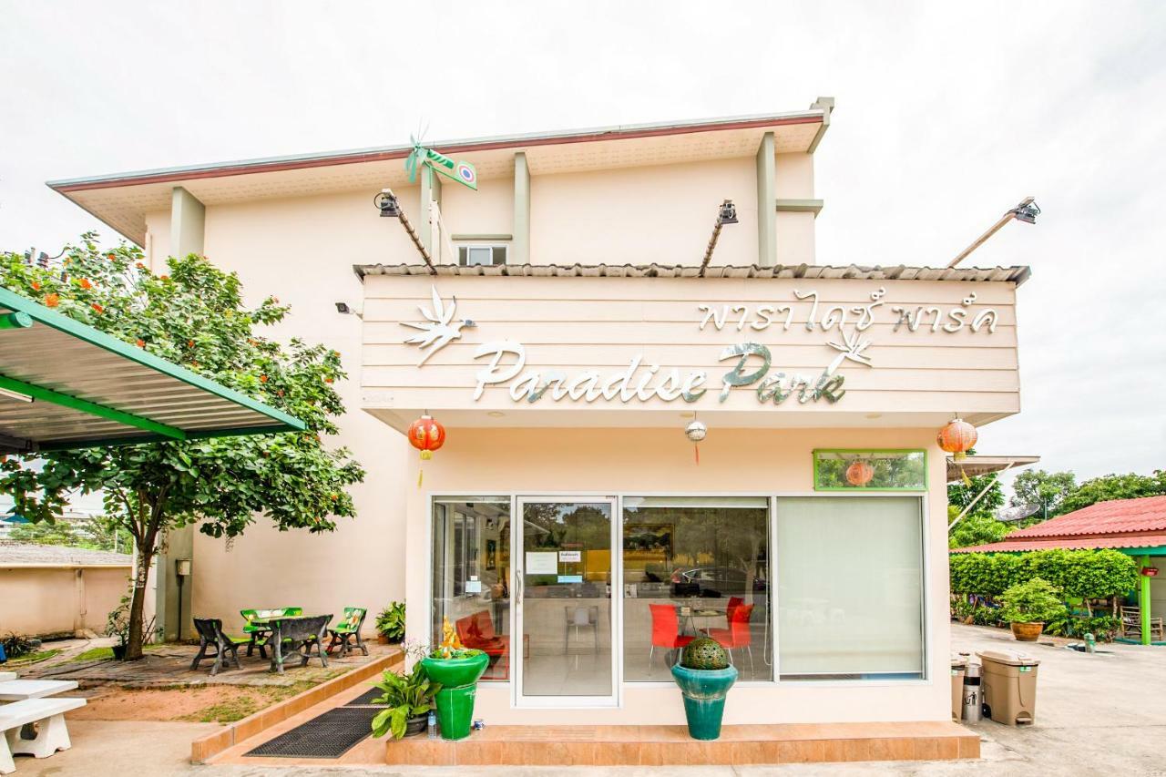 Oyo 306 Paradise Park Laemchabang Si Racha Exterior foto