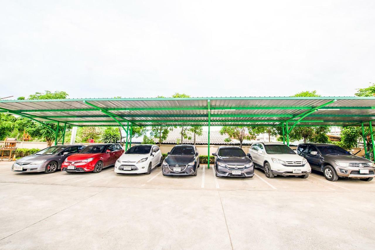 Oyo 306 Paradise Park Laemchabang Si Racha Exterior foto